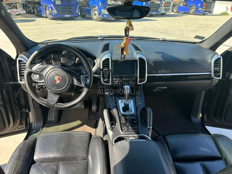 Porsche Cayenne 2.0