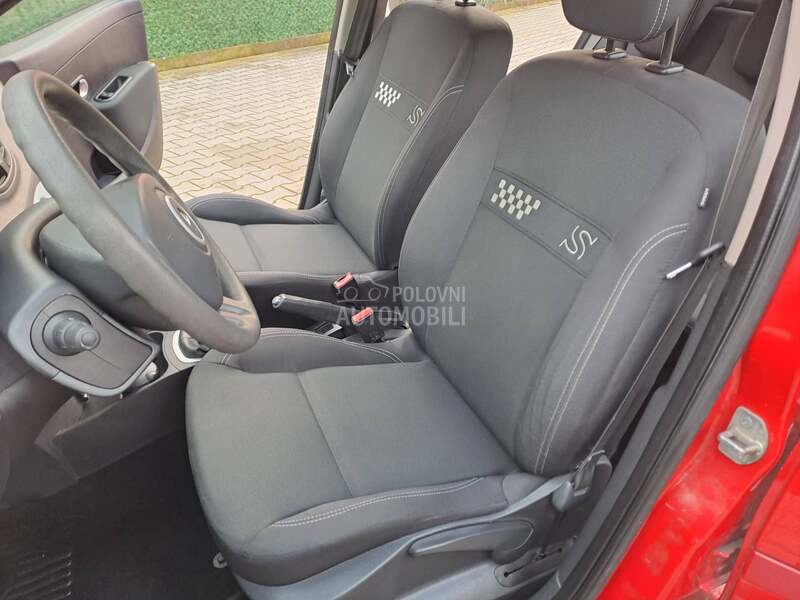 Renault Clio 1.2 CH 153000 k.m