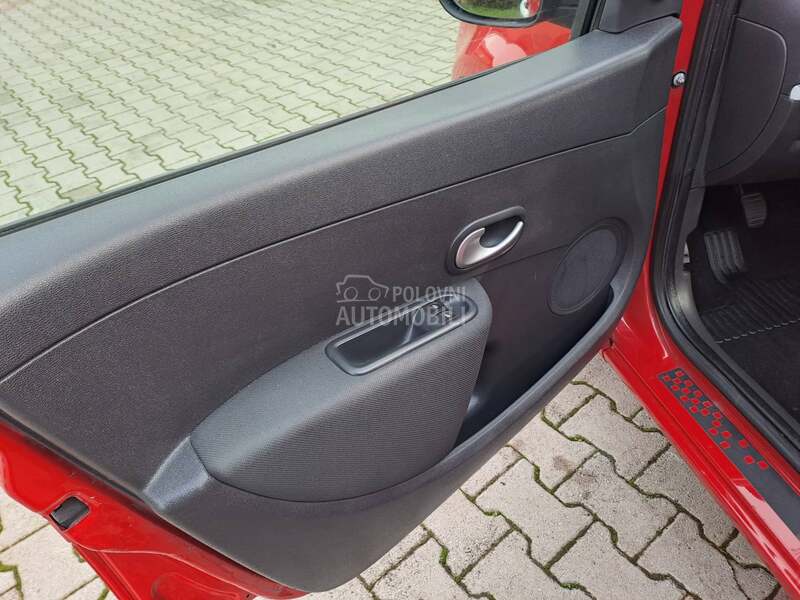 Renault Clio 1.2 CH 153000 k.m