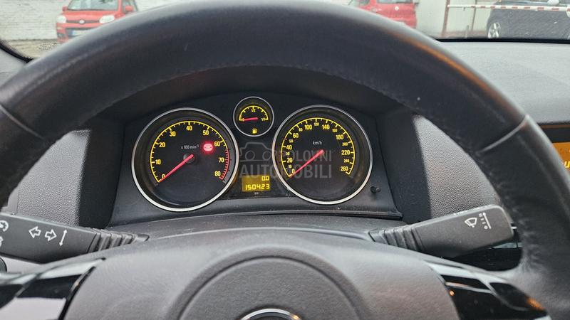 Opel Astra H 1.4B