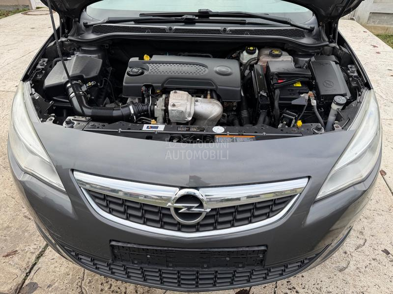 Opel Astra J 1.3CDTI ECOFLEX