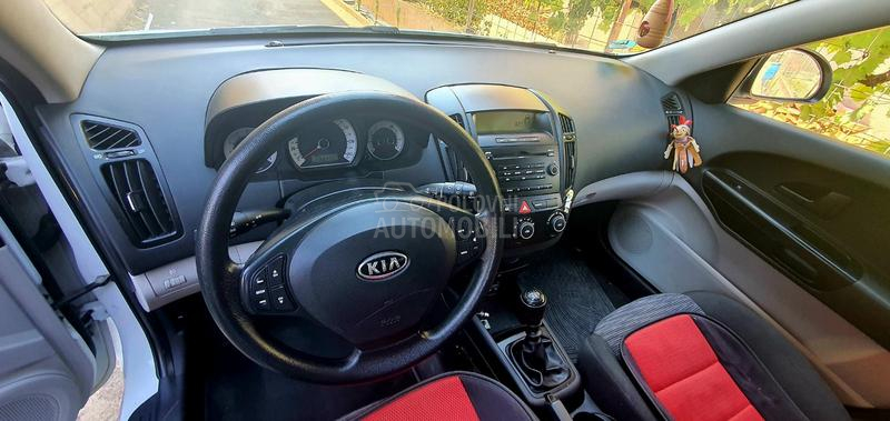 Kia cee`d 1.4