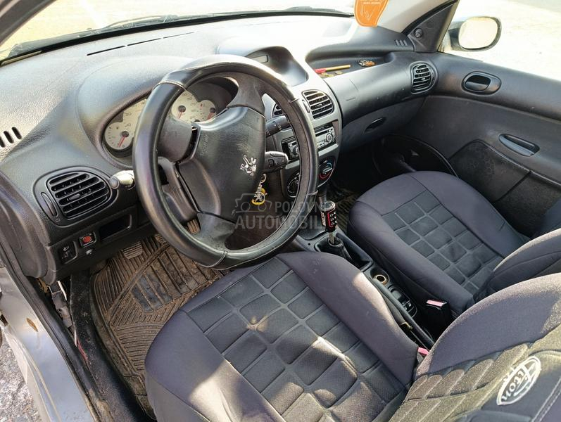 Peugeot 206 