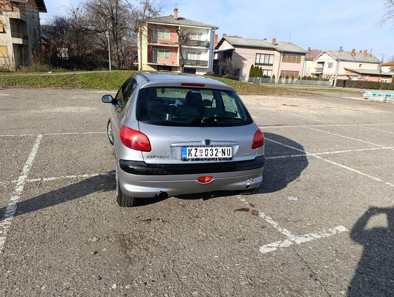 Peugeot 206 