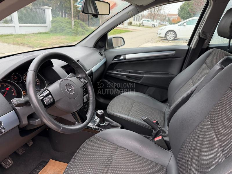 Opel Astra H 1.6 16v ENJOY