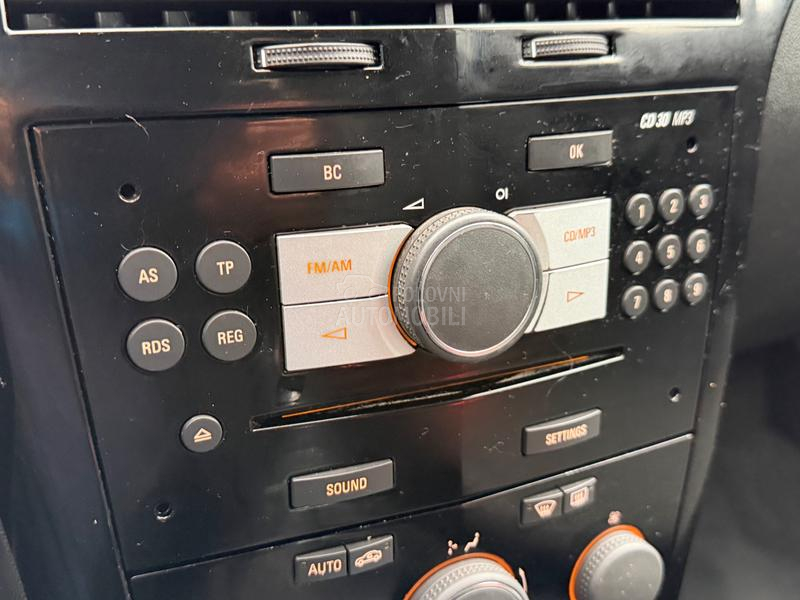 Opel Astra H 1.6 16v ENJOY