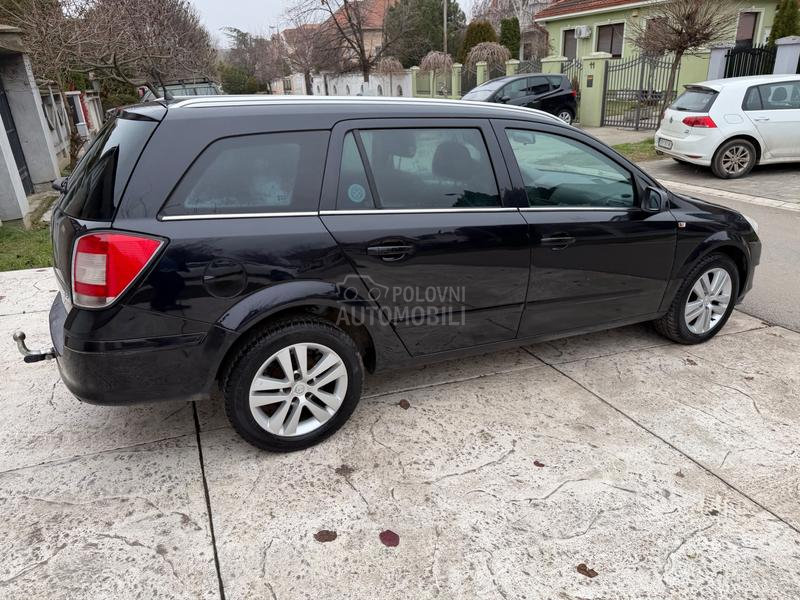 Opel Astra H 1.6 16v ENJOY