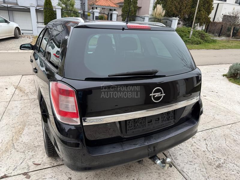 Opel Astra H 1.6 16v ENJOY