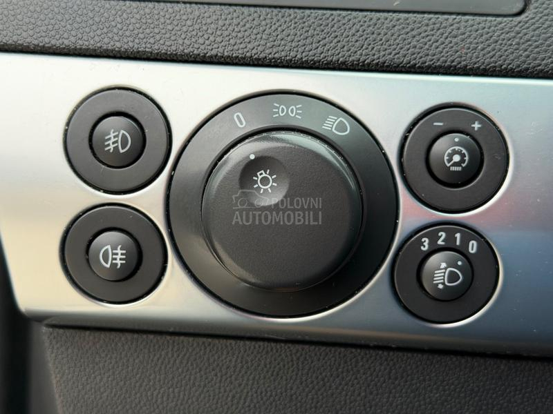 Opel Astra H 1.6 16v ENJOY