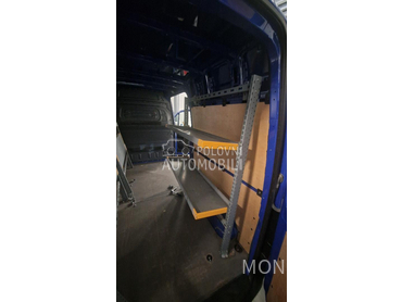 POLICA ZA DOSTAVNO VOZILO