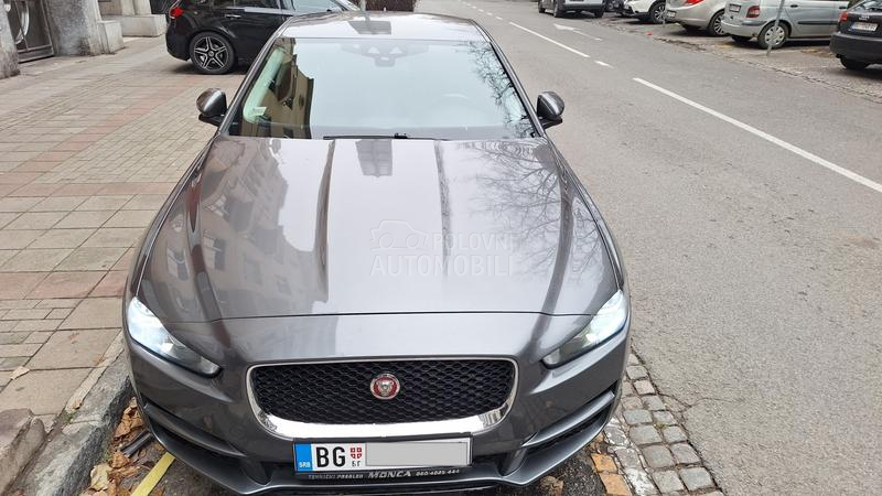 Jaguar XE 2.0 Dynamic