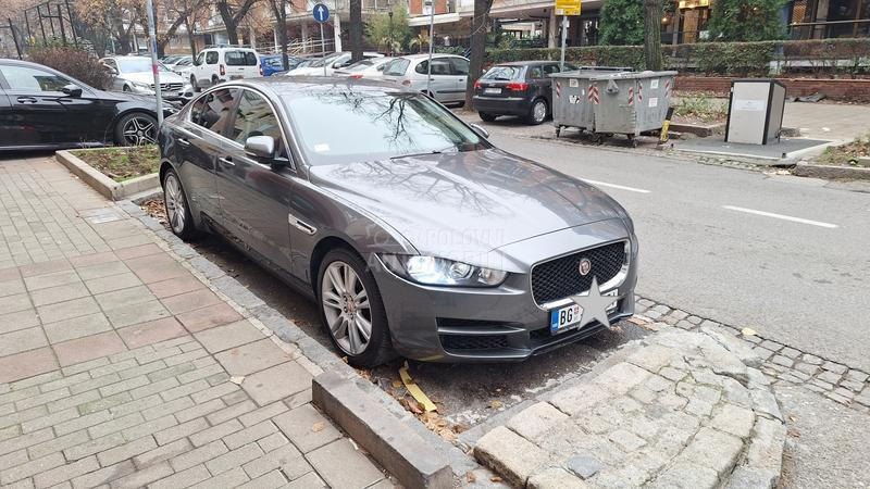 Jaguar XE 2.0 Dynamic