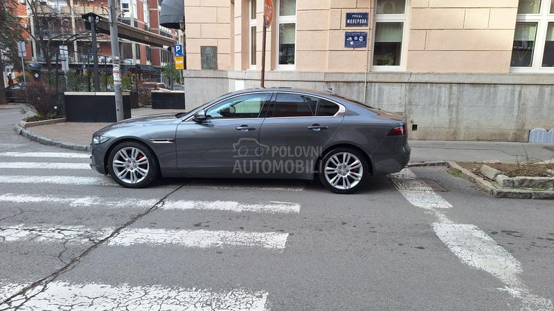 Jaguar XE 2.0 Dynamic