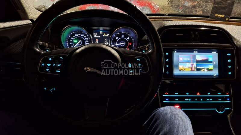 Jaguar XE 2.0 Dynamic