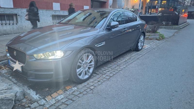 Jaguar XE 2.0 Dynamic