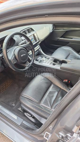 Jaguar XE 2.0 Dynamic