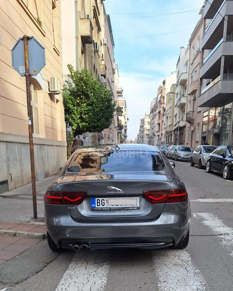 Jaguar XE 2.0 Dynamic