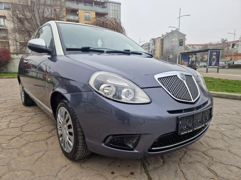 Lancia Ypsilon 1.4 TNG