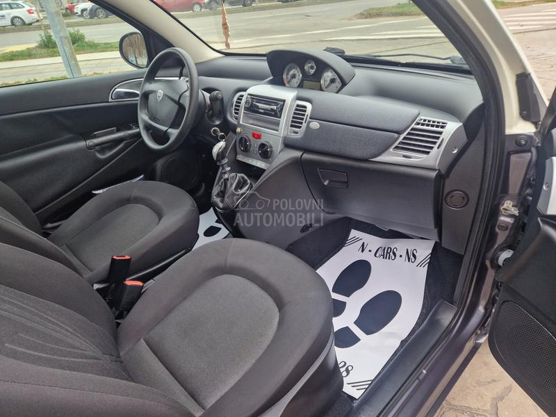 Lancia Ypsilon 1.4 TNG