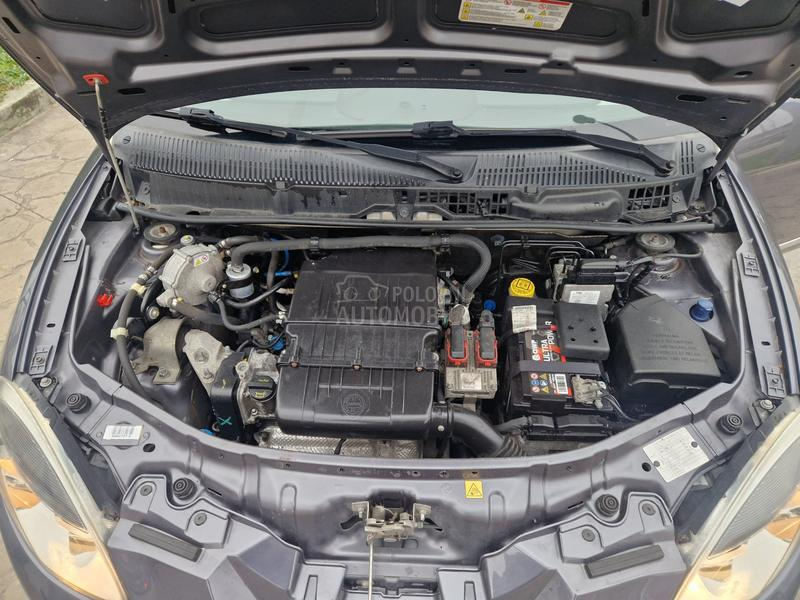 Lancia Ypsilon 1.4 TNG