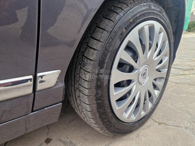 Lancia Ypsilon 1.4 TNG