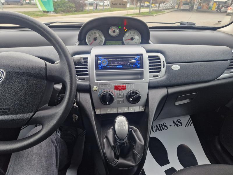 Lancia Ypsilon 1.4 TNG