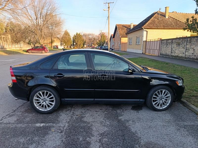 Volvo S40 
