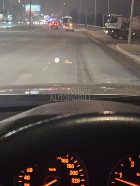 BMW 320 Harman kardonHead UP