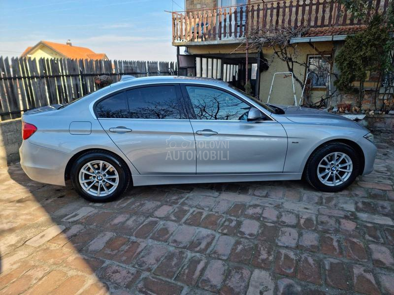 BMW 320 Harman kardonHead UP