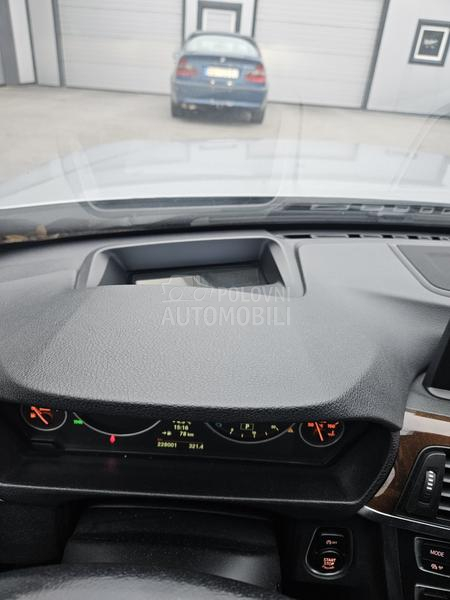 BMW 320 Harman kardonHead UP
