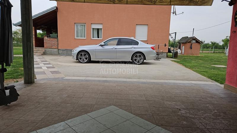 BMW 320 Harman kardonHead UP