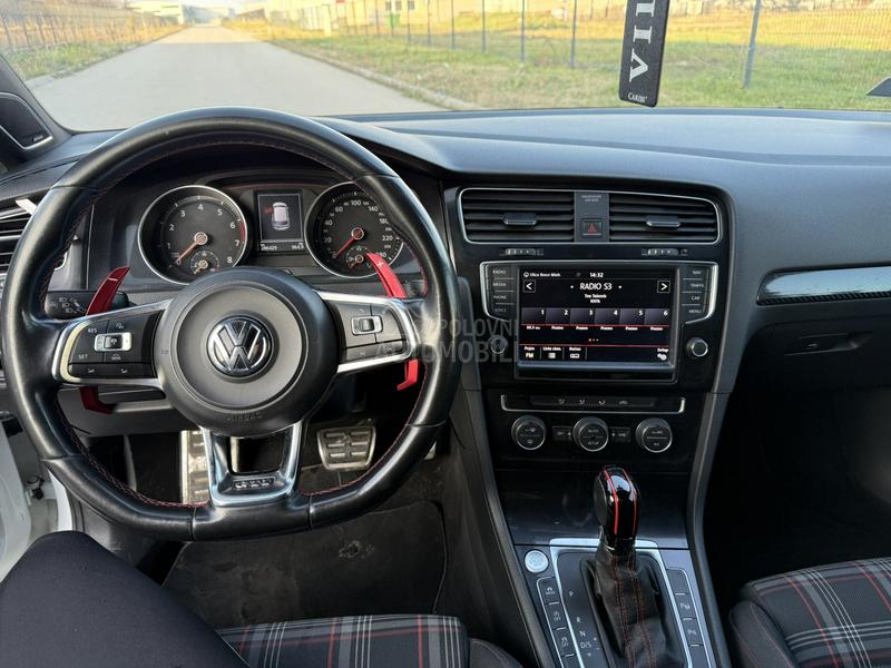 Volkswagen Golf 7 GTI