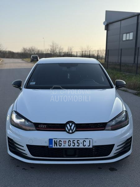 Volkswagen Golf 7 GTI