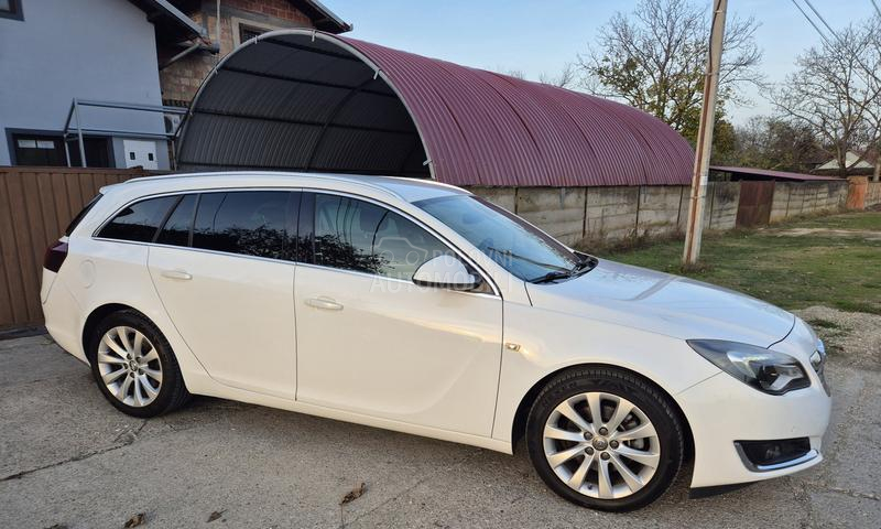 Opel Insignia 2.0CDTI   C.O.S.M.O