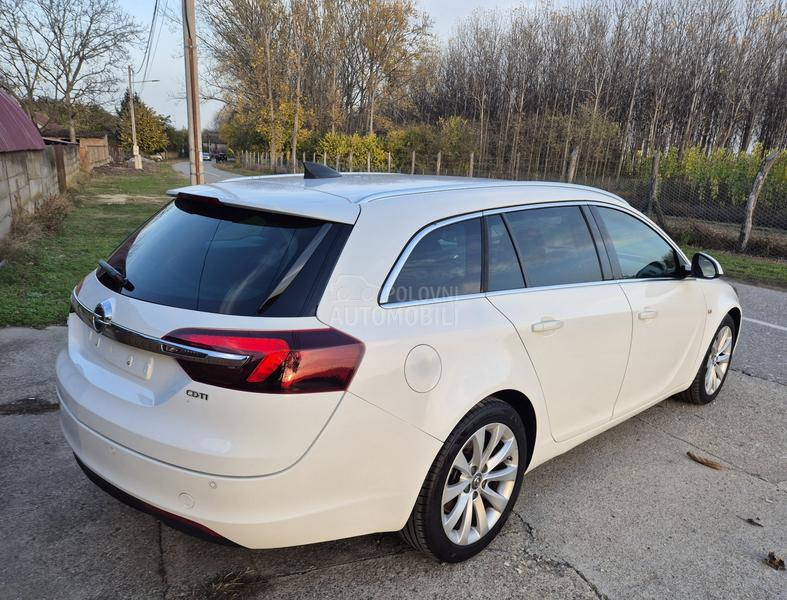 Opel Insignia 2.0CDTI   C.O.S.M.O