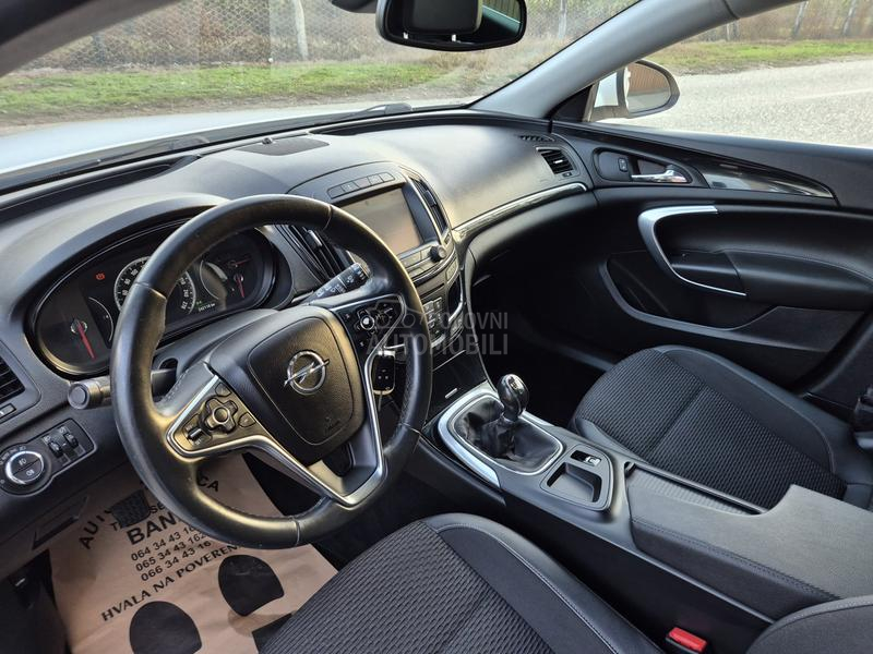 Opel Insignia 2.0CDTI   C.O.S.M.O