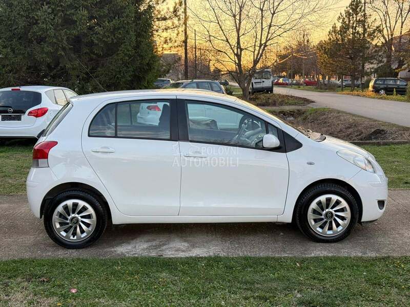 Toyota Yaris 1.3 T O P