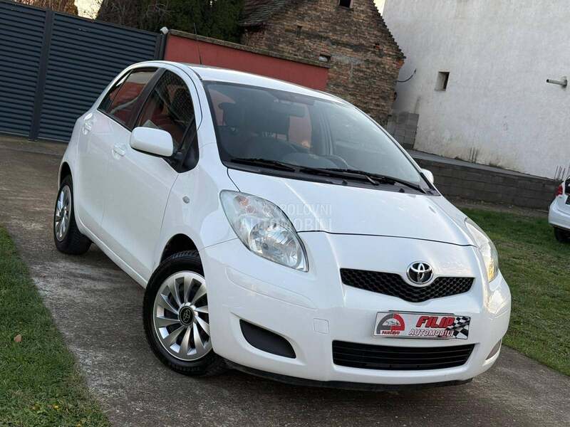 Toyota Yaris 1.3 T O P