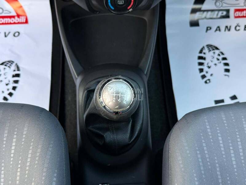 Toyota Yaris 1.3 T O P