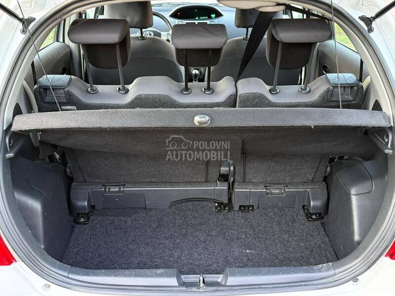 Toyota Yaris 1.3 T O P