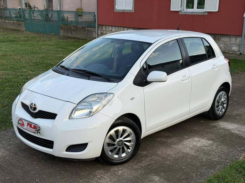 Toyota Yaris 1.3 T O P