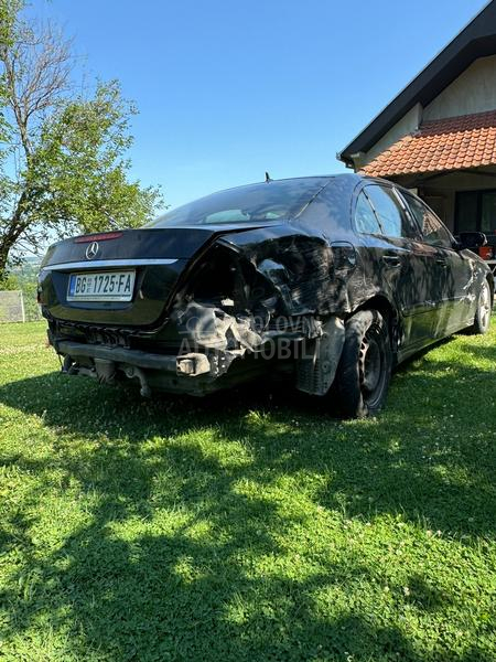 Mercedes Benz E 220 
