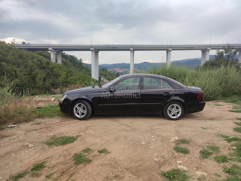 Mercedes Benz E 220 