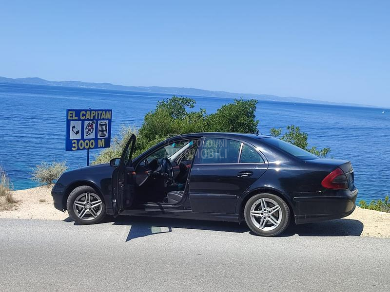Mercedes Benz E 220 