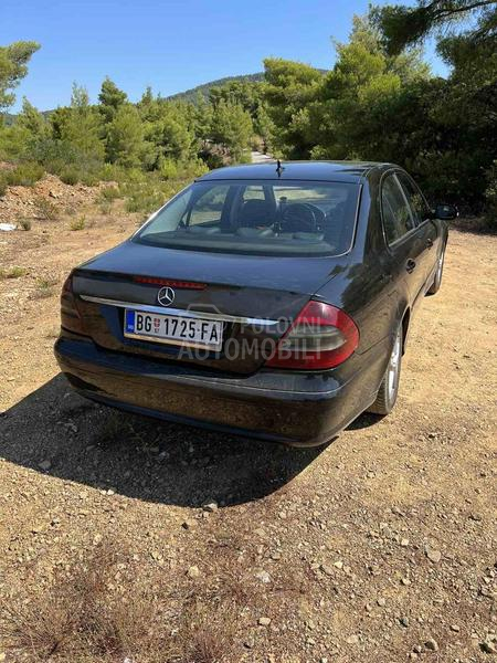 Mercedes Benz E 220 