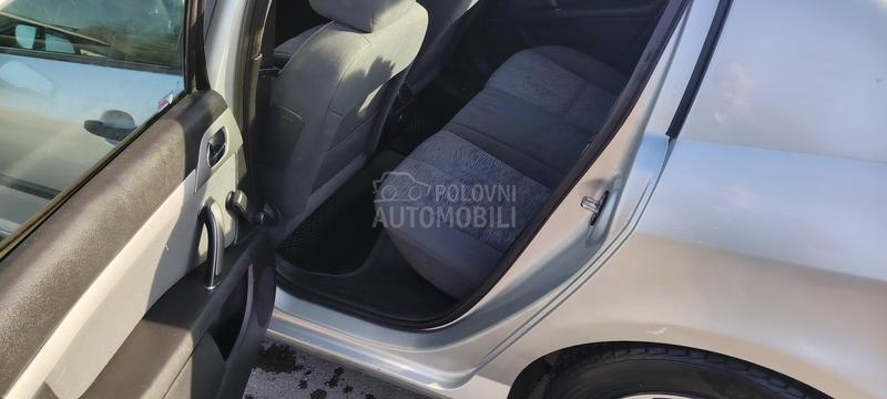 Peugeot 407 1.8 E