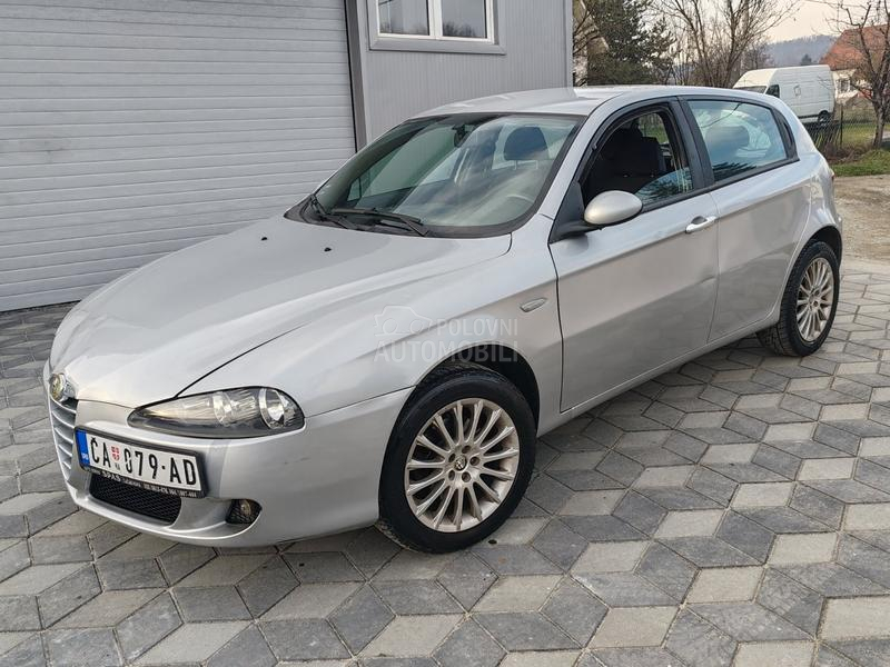 Alfa Romeo 147 REG / DUGO