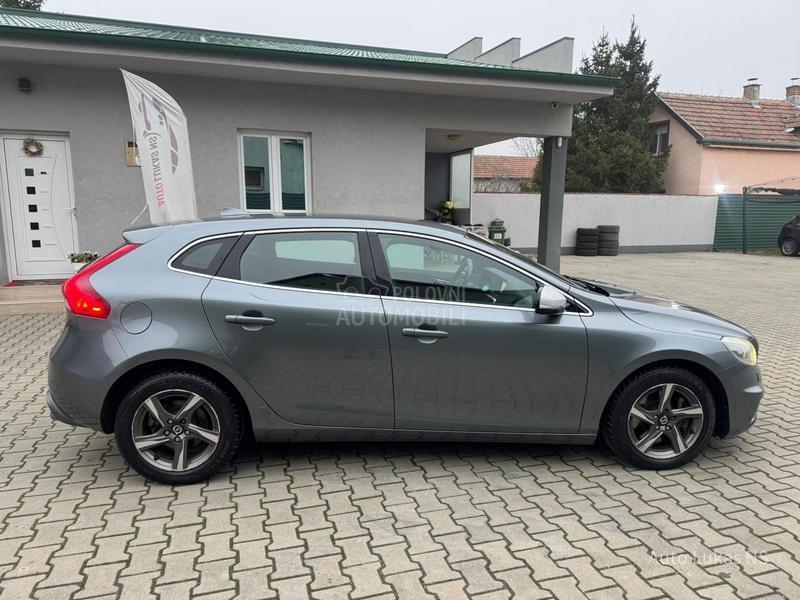 Volvo V40 2.0 R-design