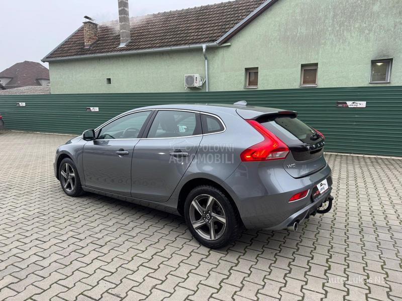 Volvo V40 2.0 R-design