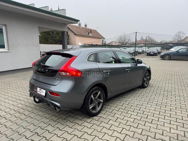 Volvo V40 2.0 R-design